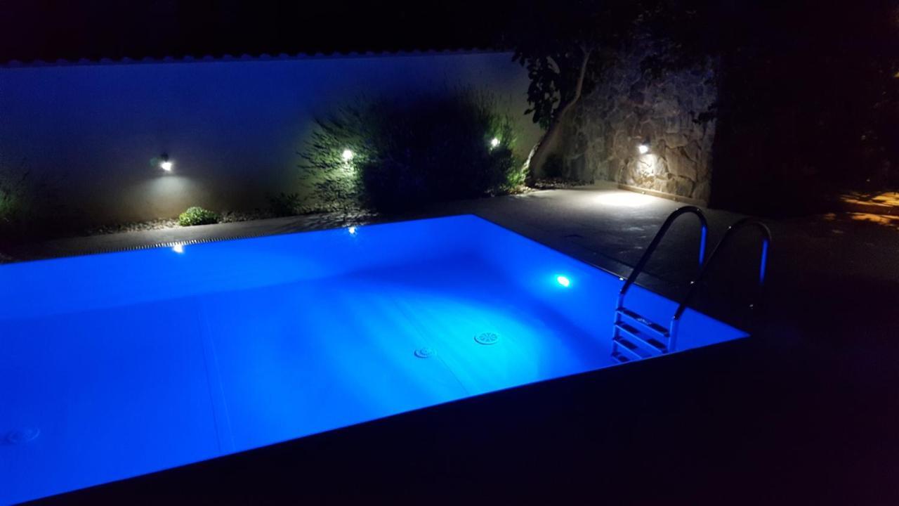 Villa Luna Sutomiscica Eksteriør billede